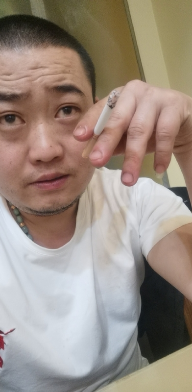 孤独的螃蟹的第一张照片--宁波蓝颜知己交友网